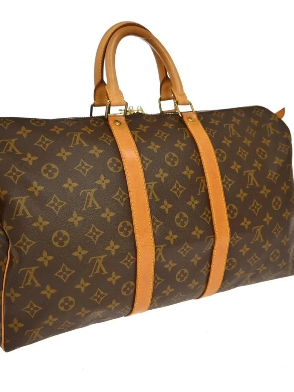 Louis Vuitton outside 	ab